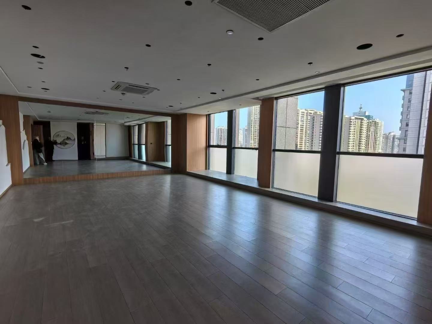 鹿城国际（租售中）